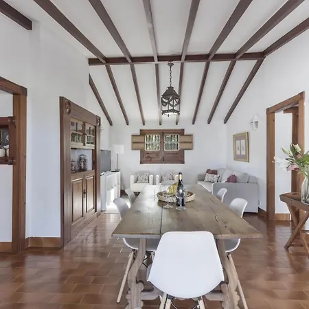 La Casita De Orovales