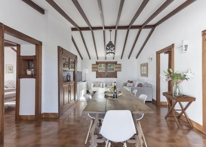 La Casita De Orovales